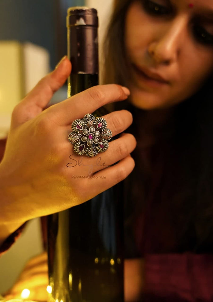 Essence Intricate Jadau Cocktail Ring
