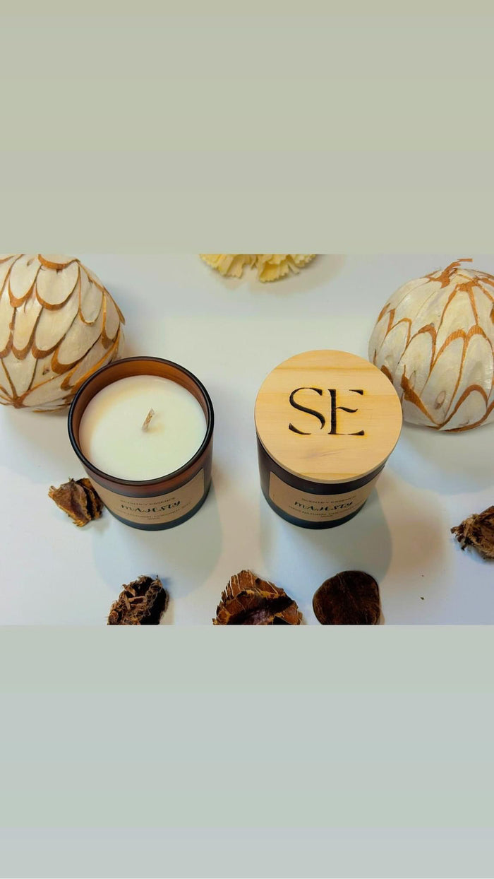 Majesty – White Tea, Citrus & Floral Hand-Poured Coconut Soy Candle