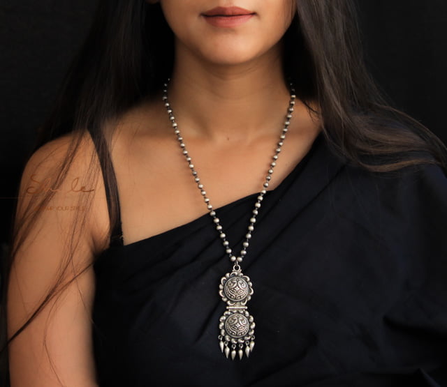 Moh Embossed Dual Peacock Necklace