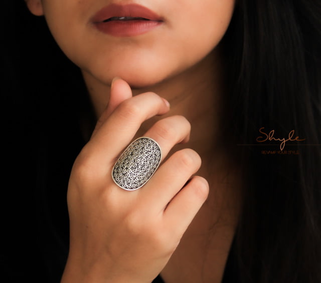 Moh Intricate Daana Art Ring