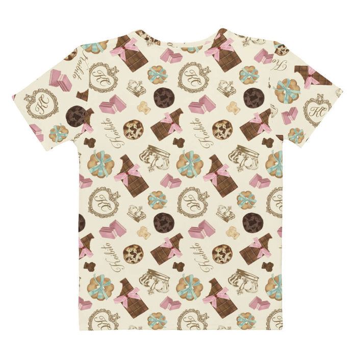 Royal Cookie kawaii tee in vanilla cream with chocolate-chip cookies and strawberry wafers