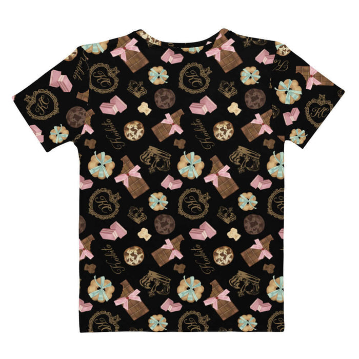 Royal Cookie kawaii tee in vanilla cream with strawberry wafers and ribbon-tied cookies
