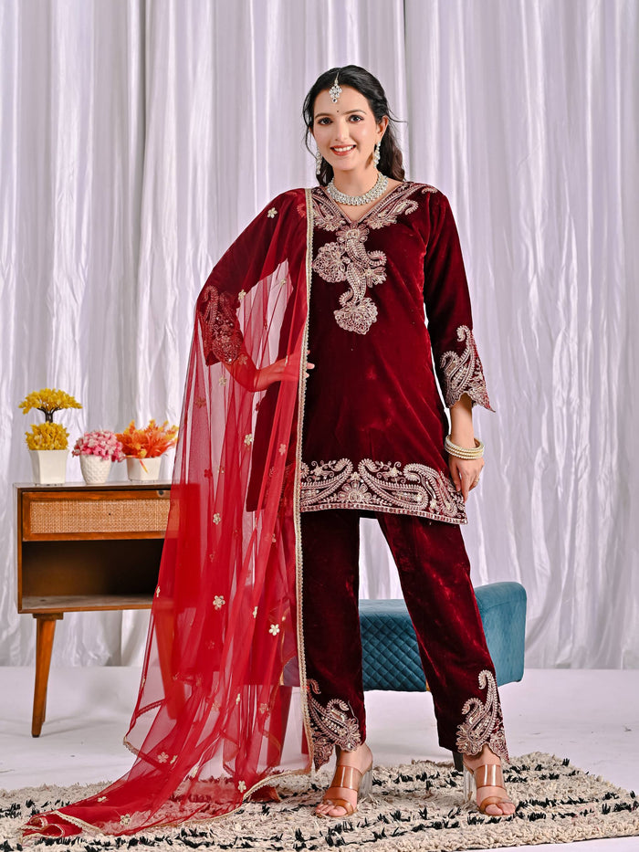 Royal Velvet: Celebrate in Style and Comfort