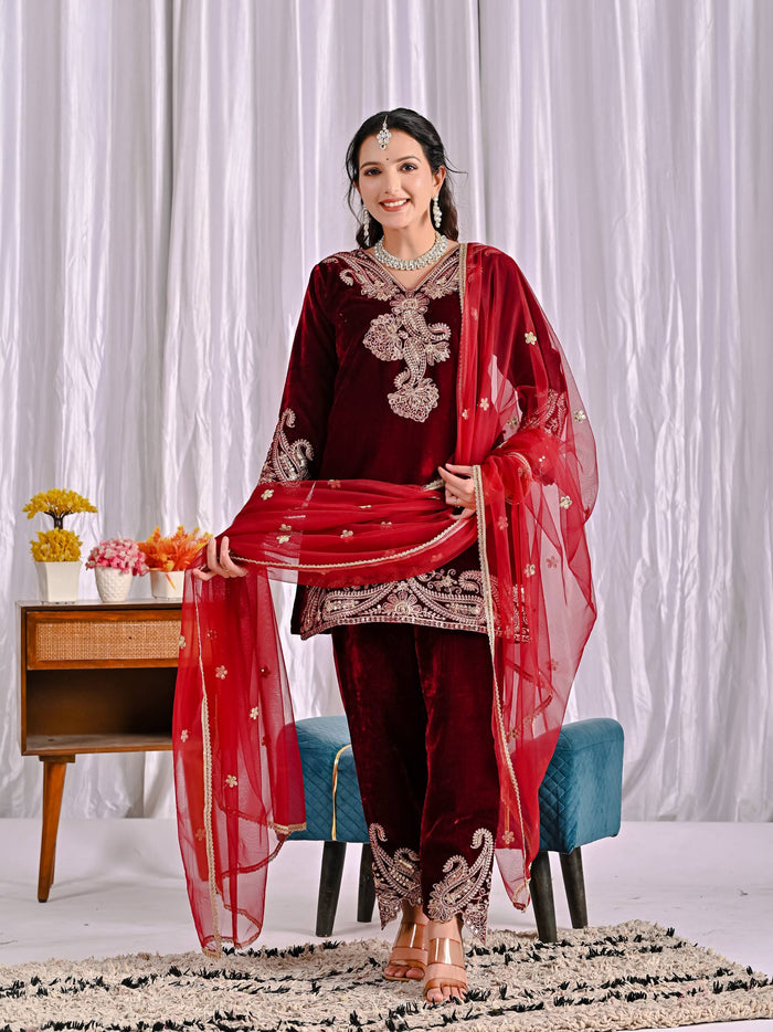 Royal Velvet: Celebrate in Style and Comfort
