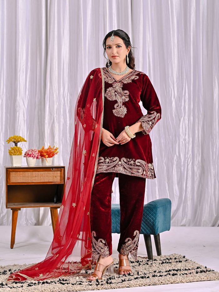 Royal Velvet: Celebrate in Style and Comfort