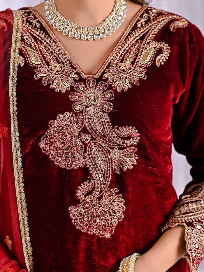 Royal Velvet: Celebrate in Style and Comfort