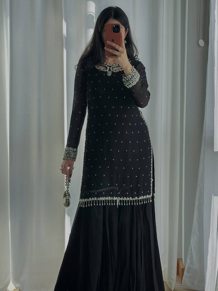 Stylish Reflections of Confidence and Grace
